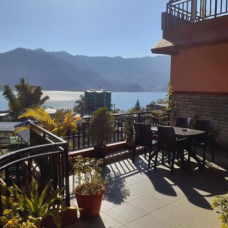 Golden Lake Pokhara Exteriör bild