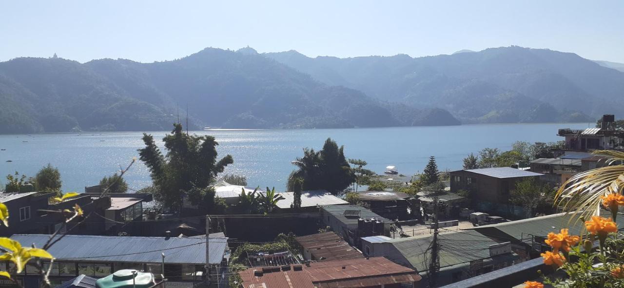 Golden Lake Pokhara Exteriör bild