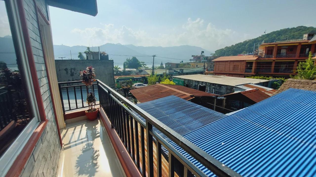 Golden Lake Pokhara Exteriör bild