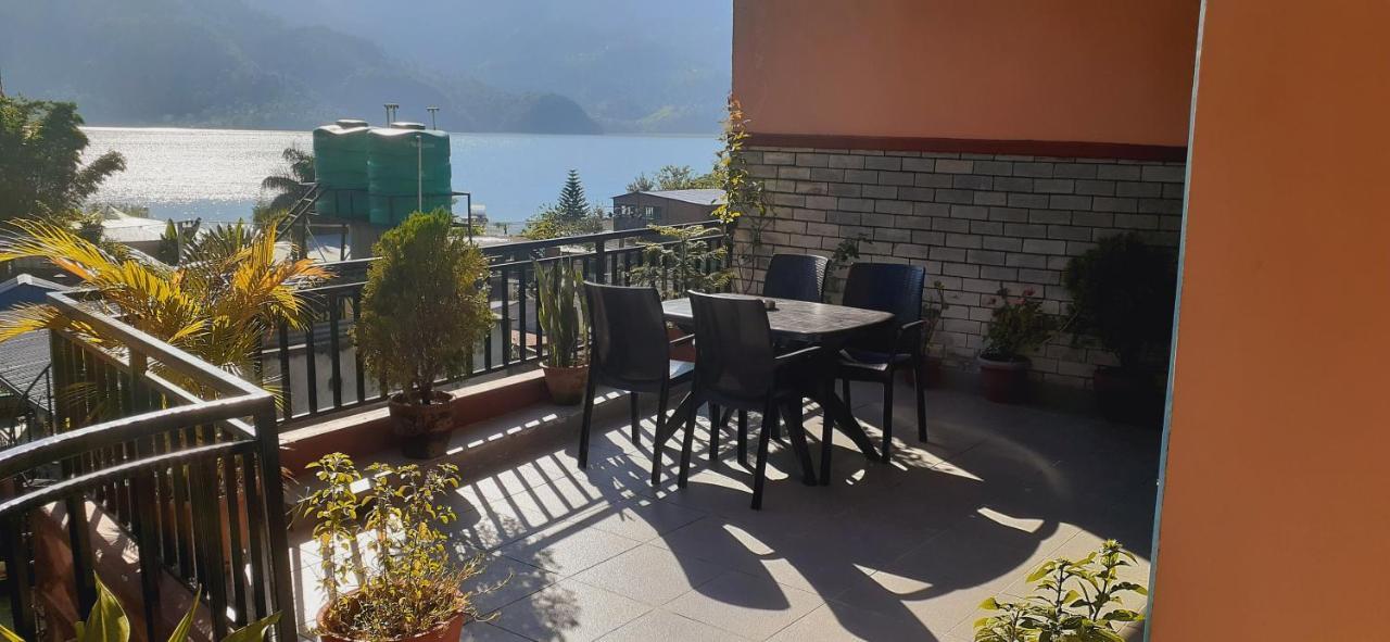 Golden Lake Pokhara Exteriör bild